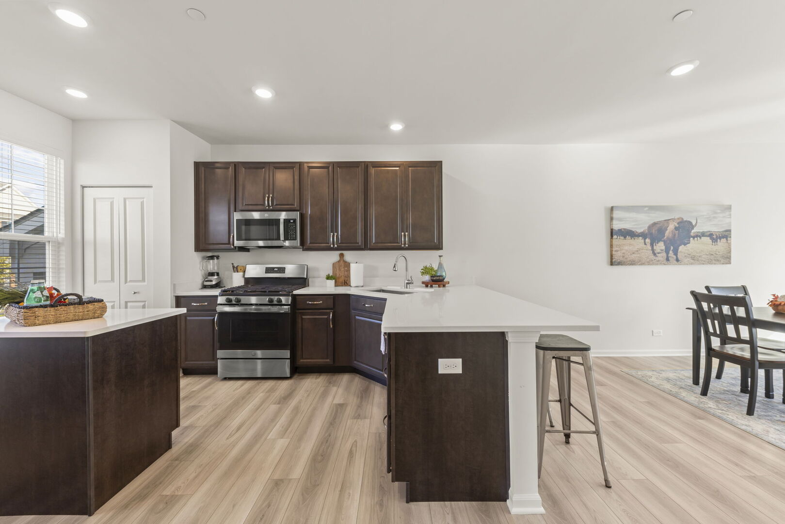 1639 Bentz Way, Batavia, IL 60510