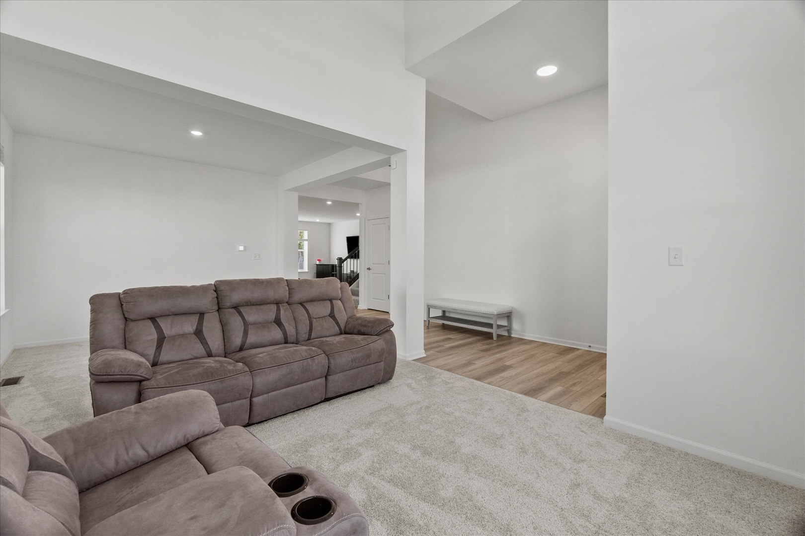 16205 S Summit Street, Plainfield, IL 60586