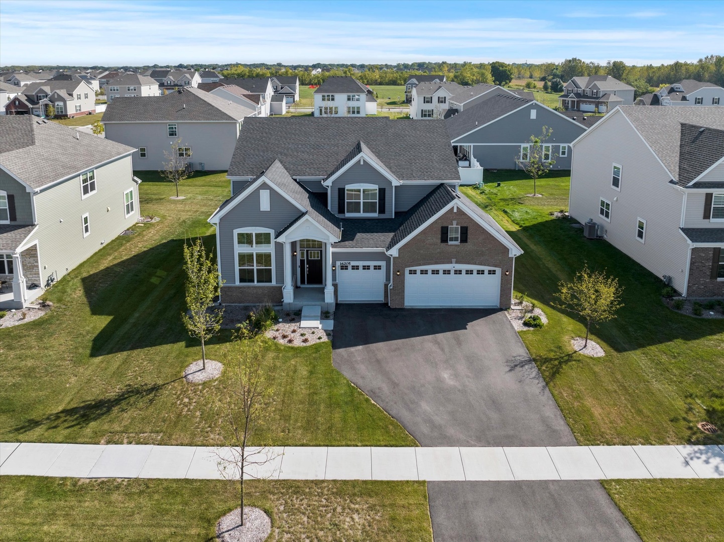 16205 S Summit Street, Plainfield, IL 60586