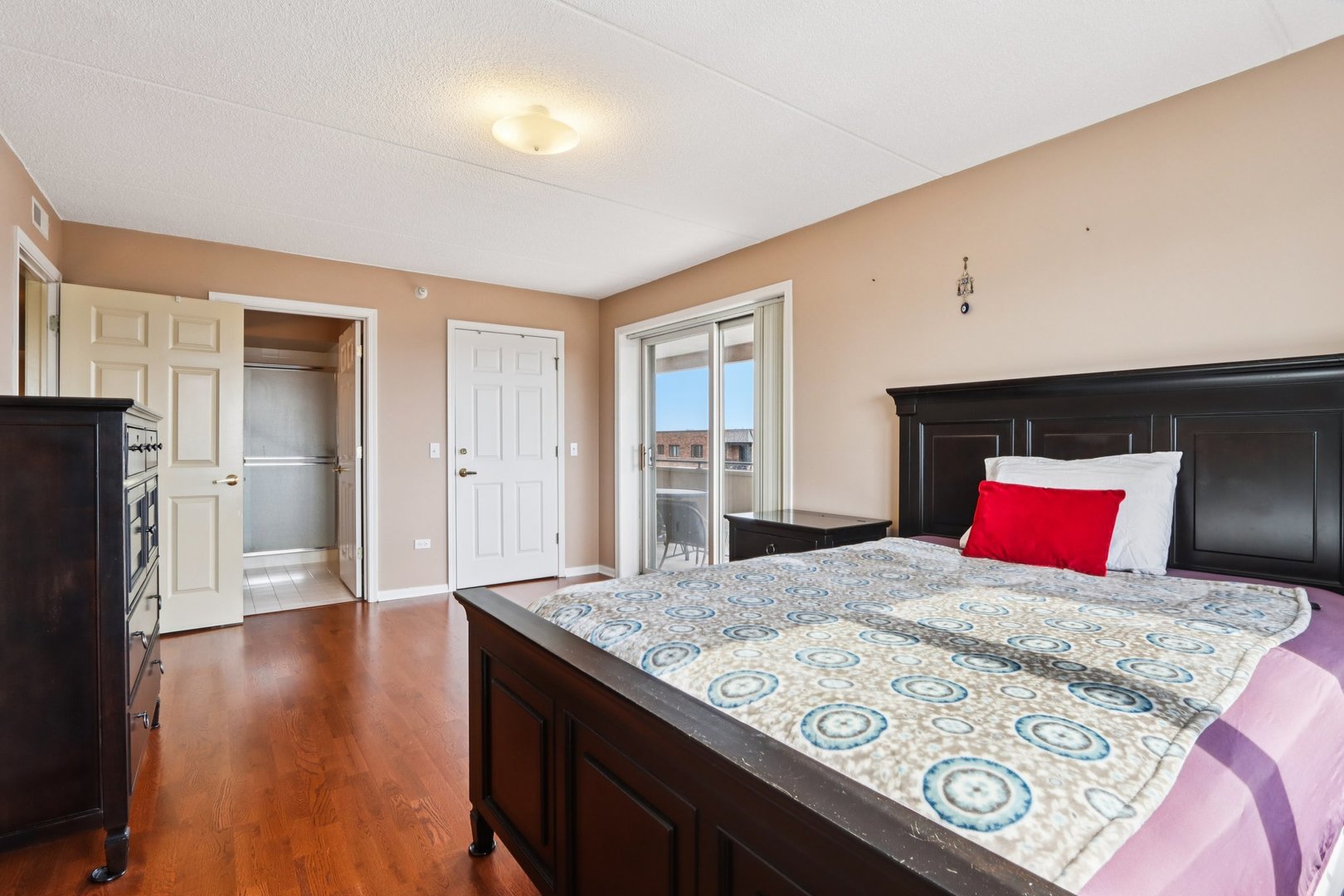 435 William Street #607, River Forest, IL 60305