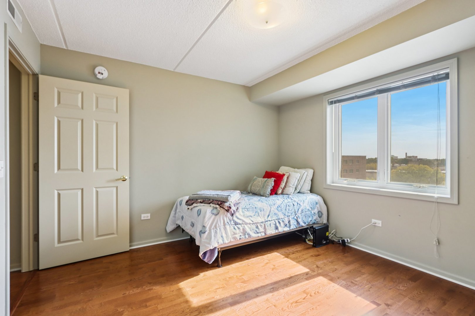 435 William Street #607, River Forest, IL 60305