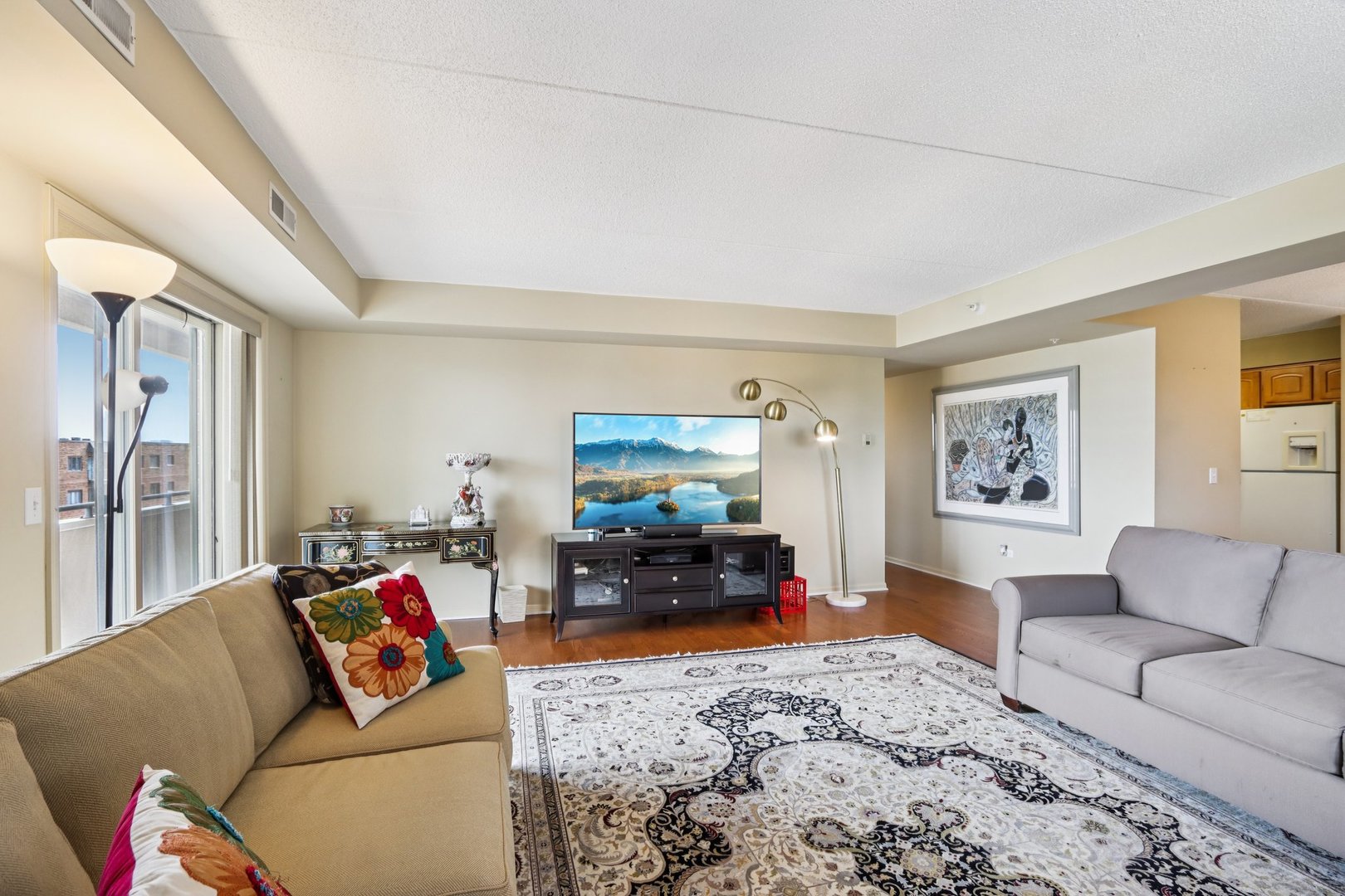 435 William Street #607, River Forest, IL 60305