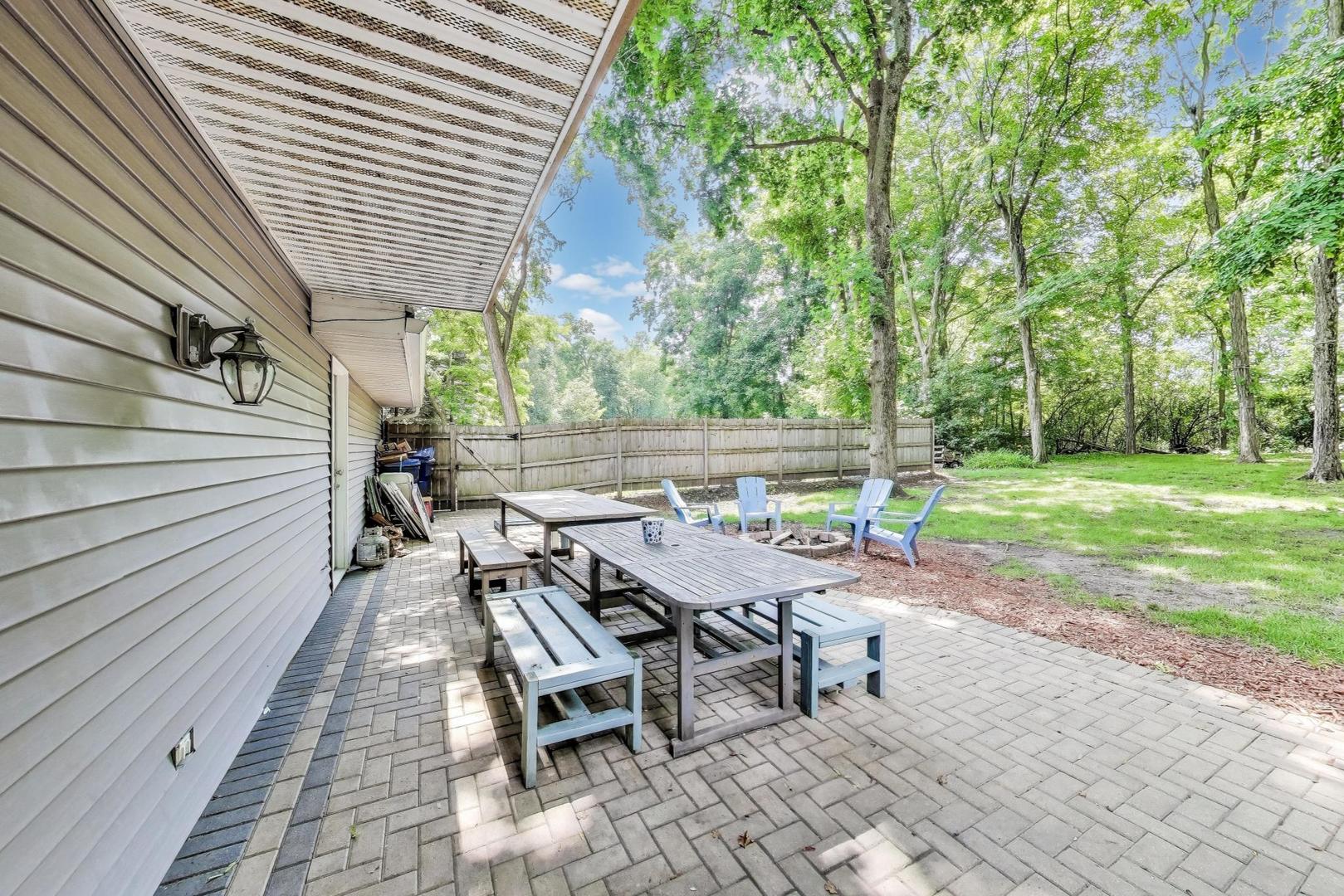 32362 N PINE Avenue, Grayslake, IL 60030