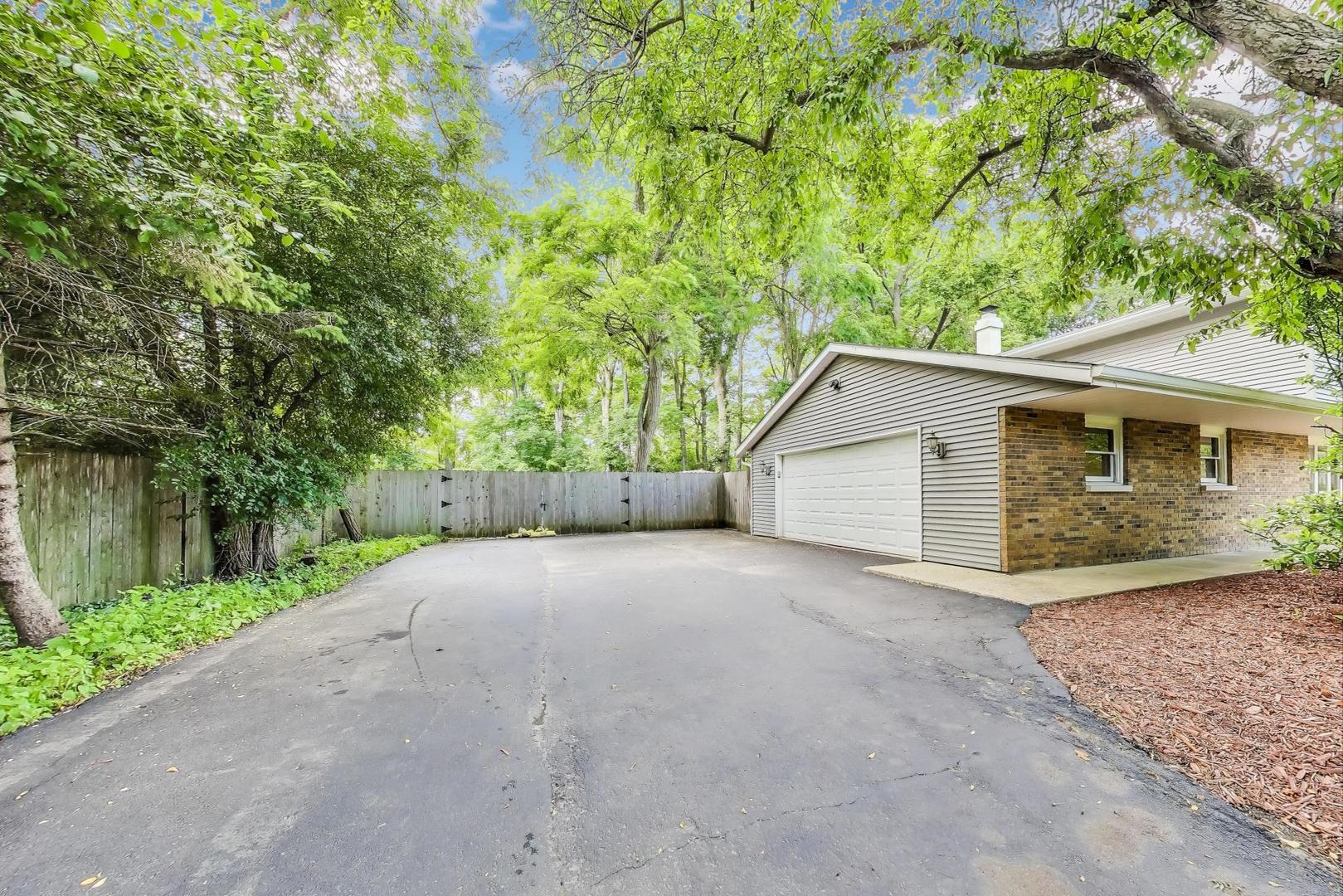 32362 N PINE Avenue, Grayslake, IL 60030