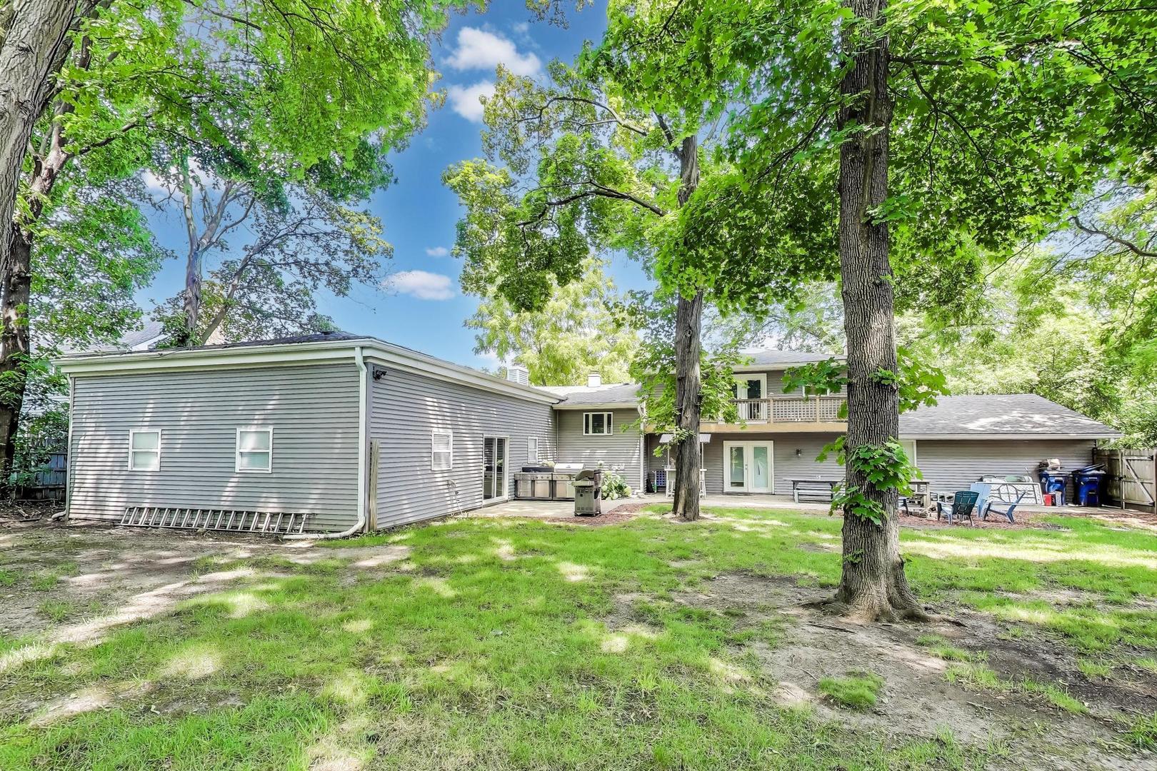 32362 N PINE Avenue, Grayslake, IL 60030