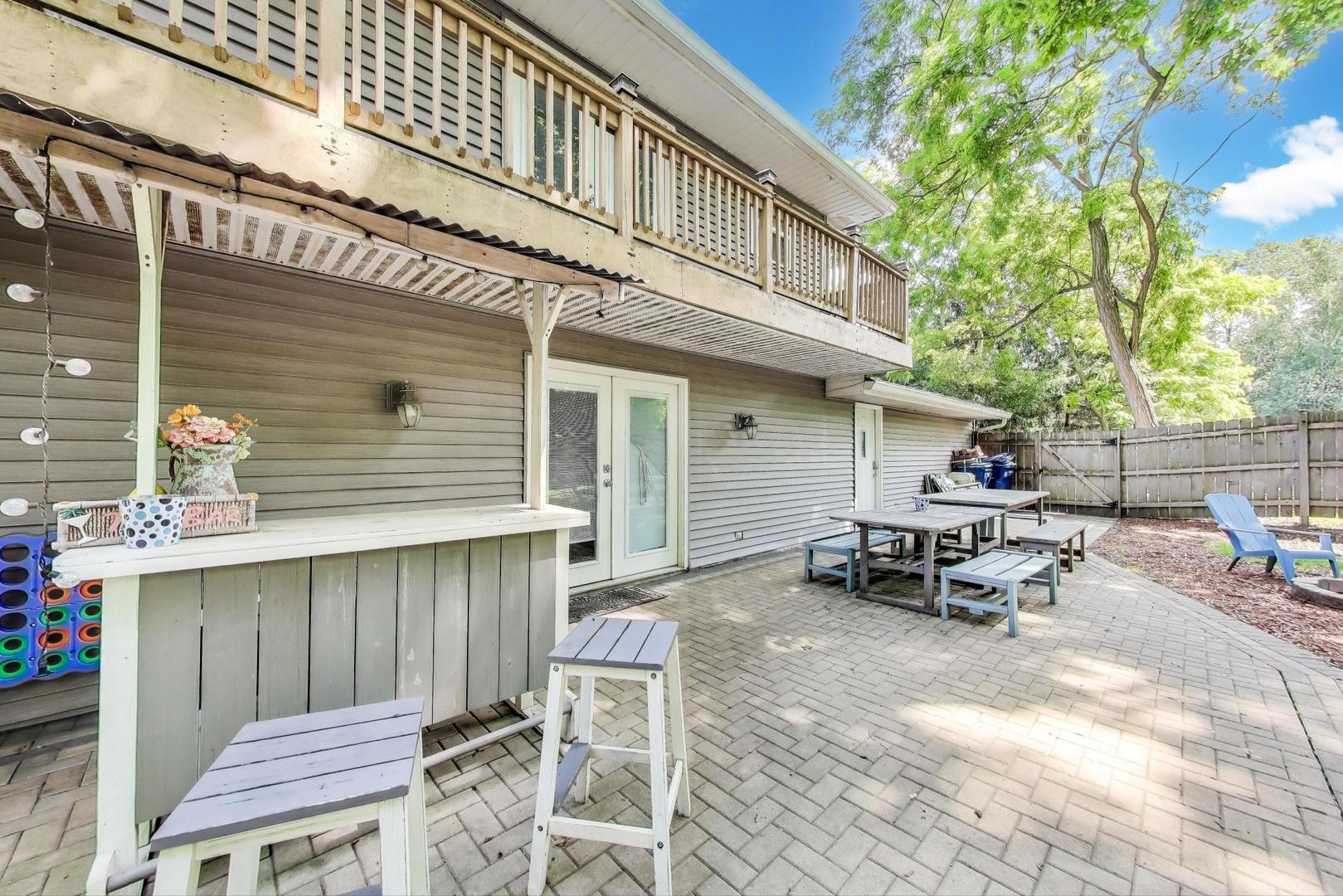 32362 N PINE Avenue, Grayslake, IL 60030