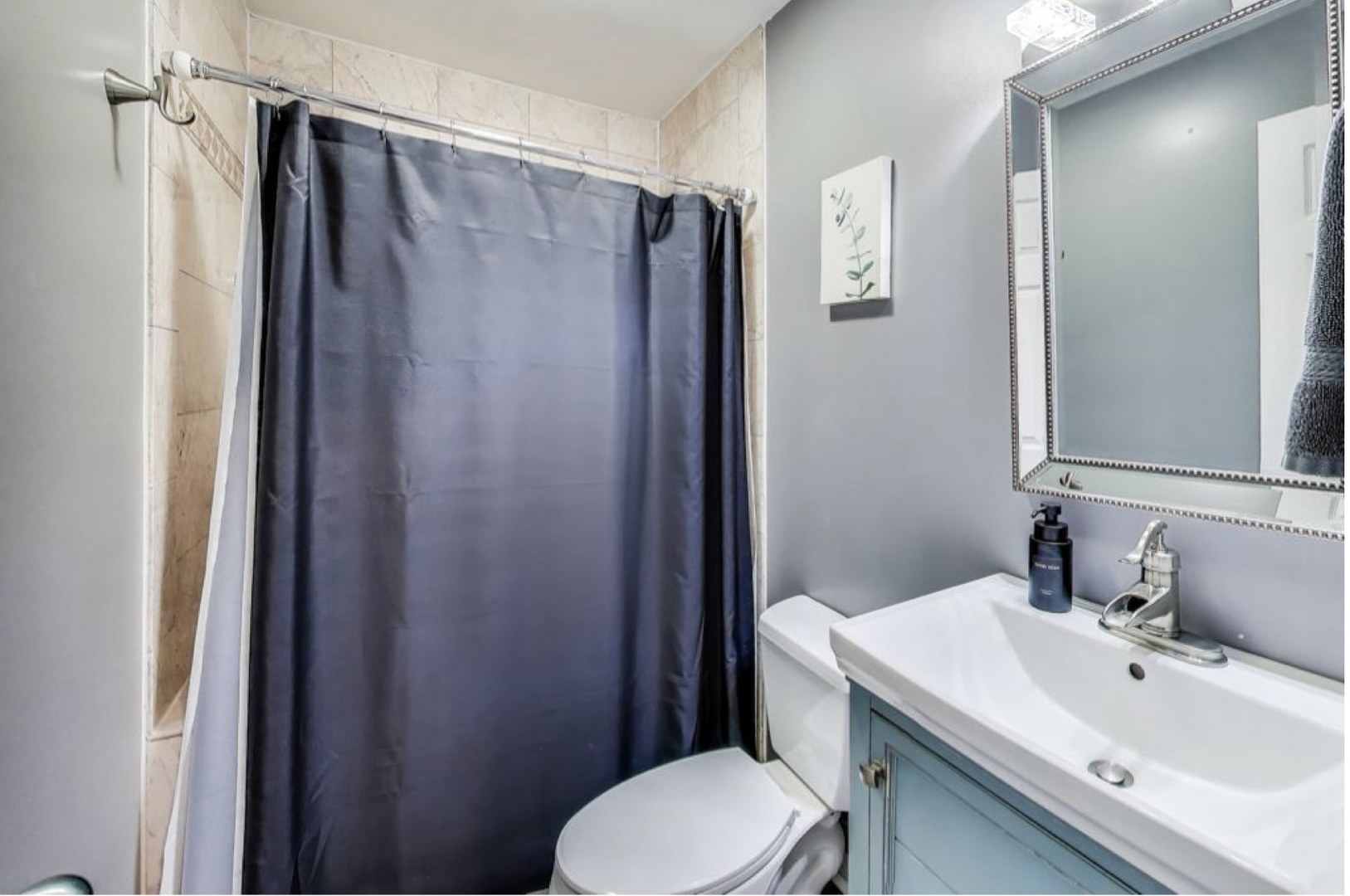 32362 N PINE Avenue, Grayslake, IL 60030