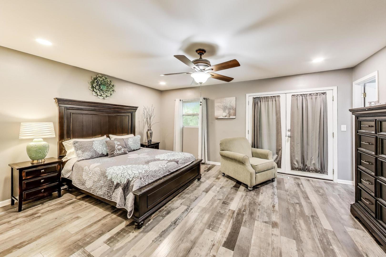 32362 N PINE Avenue, Grayslake, IL 60030