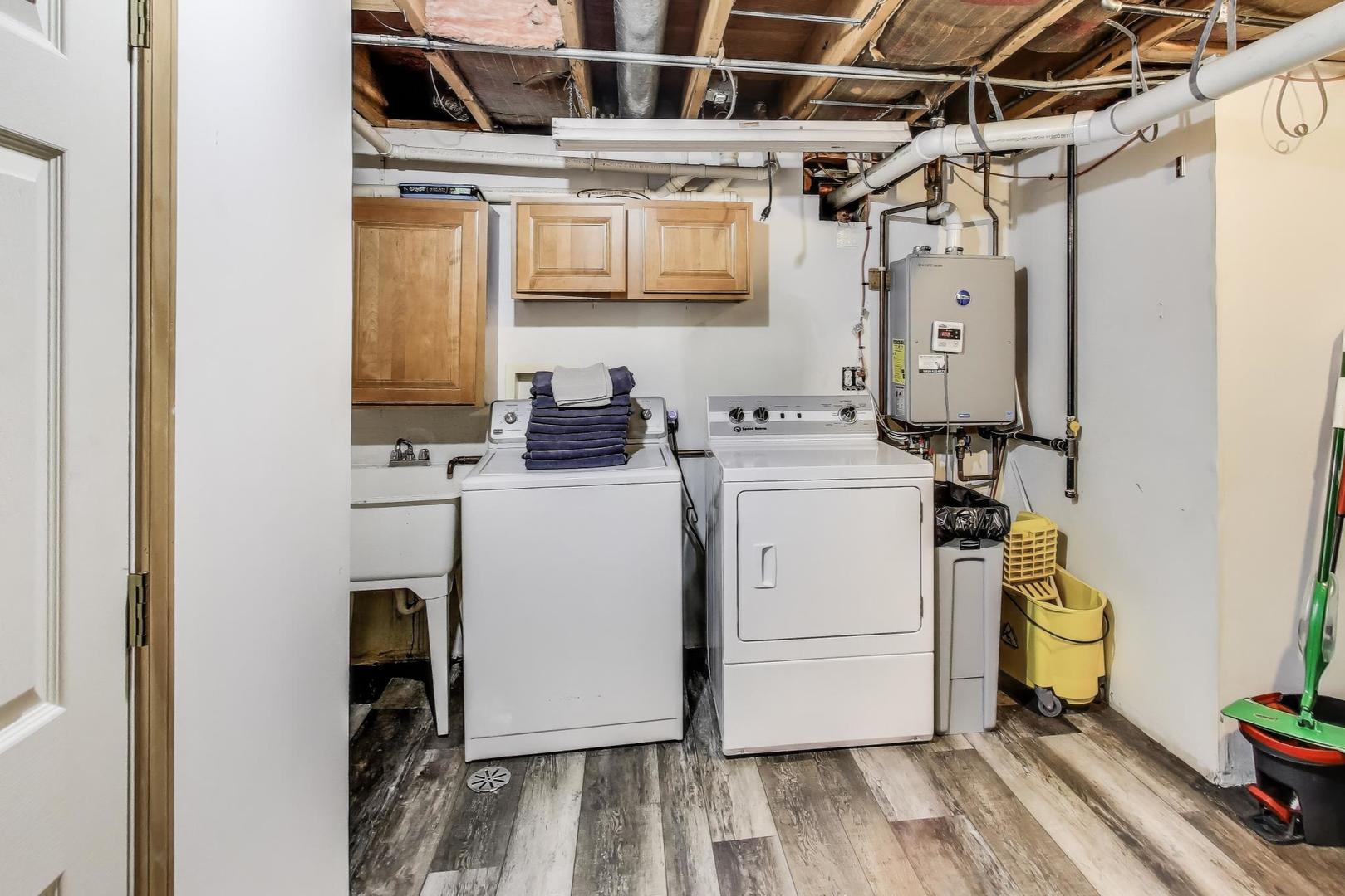 32362 N PINE Avenue, Grayslake, IL 60030