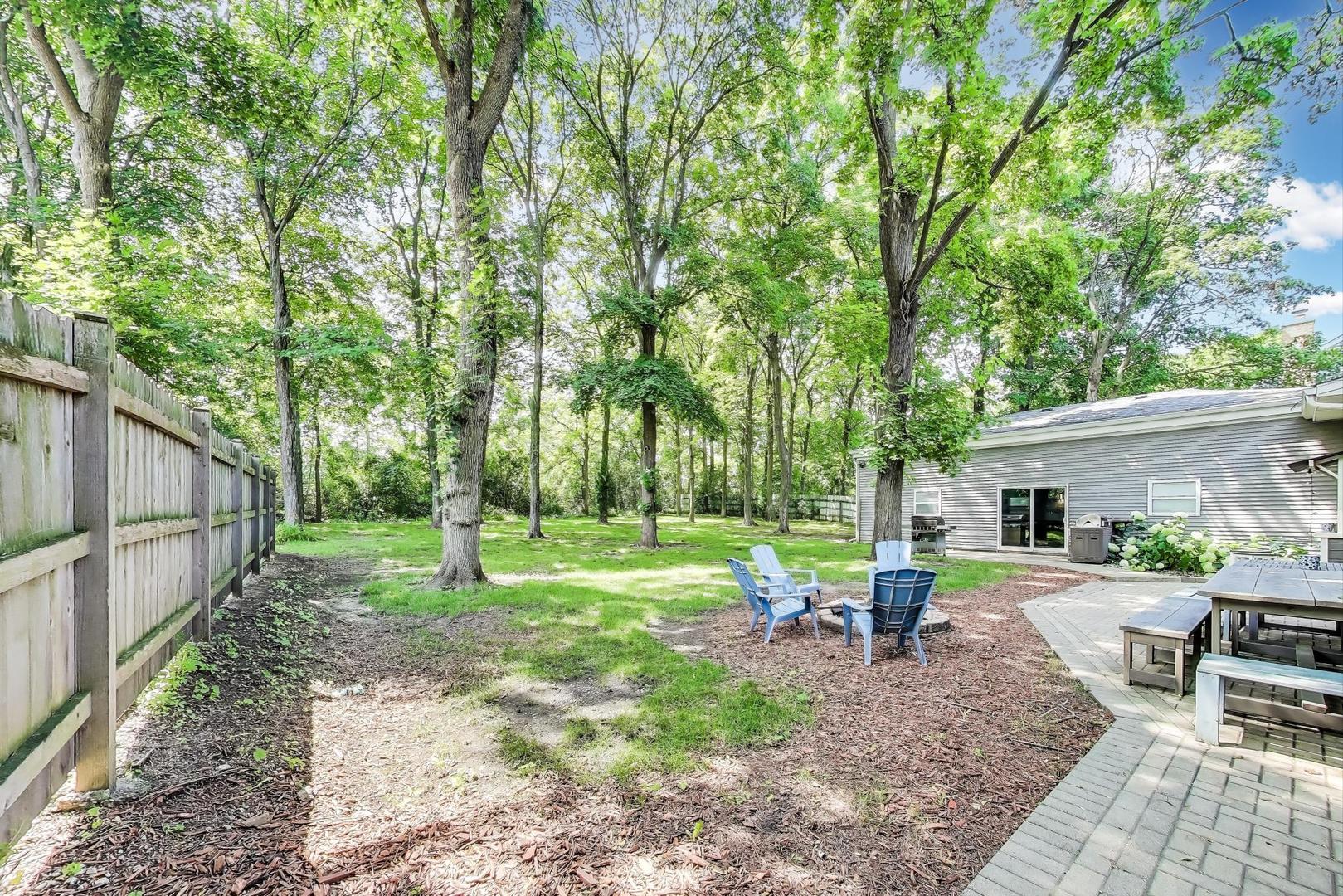 32362 N PINE Avenue, Grayslake, IL 60030