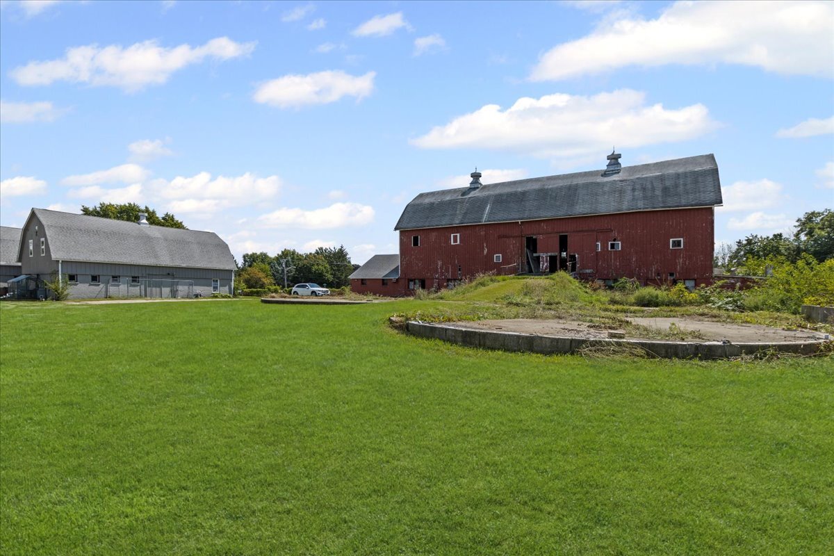 42W534 Empire Road, St. Charles, IL 60175