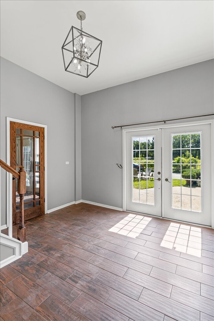 42W534 Empire Road, St. Charles, IL 60175