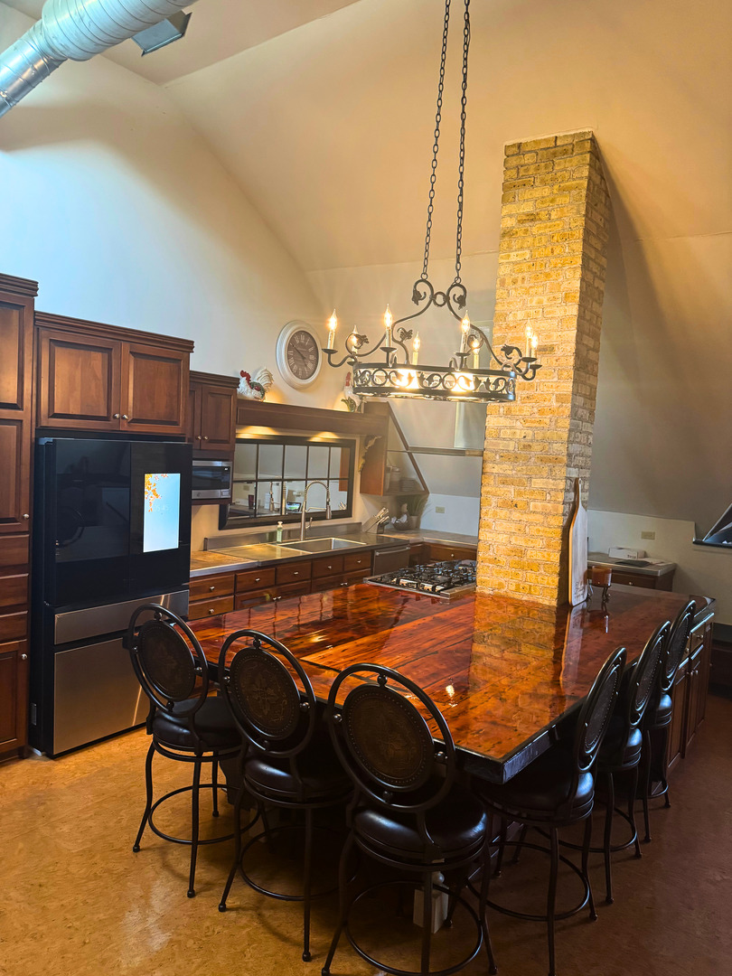 42W534 Empire Road, St. Charles, IL 60175