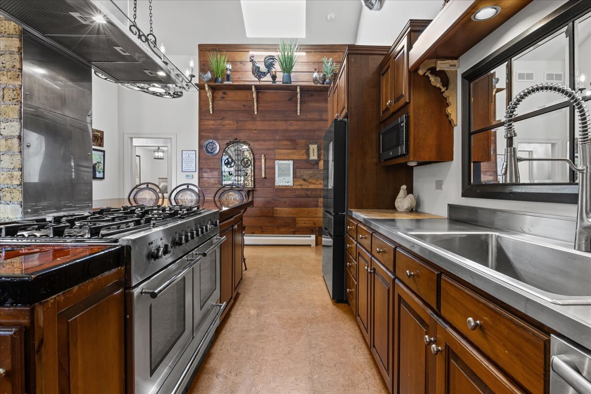 42W534 Empire Road, St. Charles, IL 60175