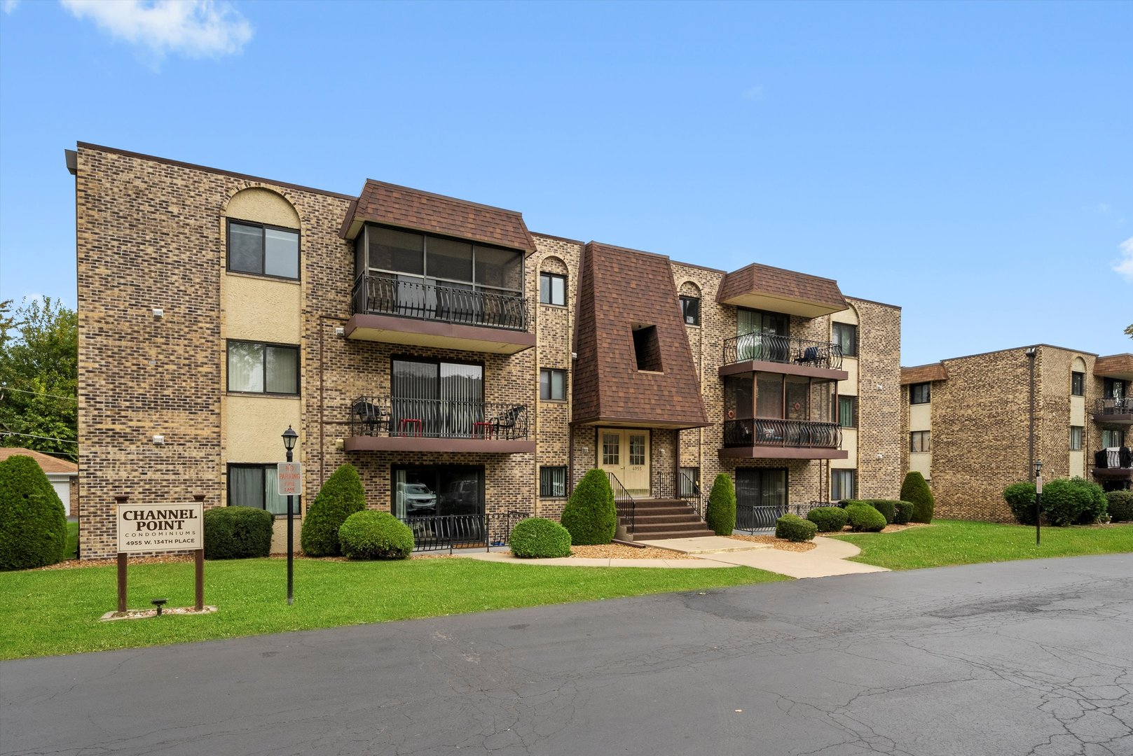 4955 134th Place #3B, Crestwood, IL 60418