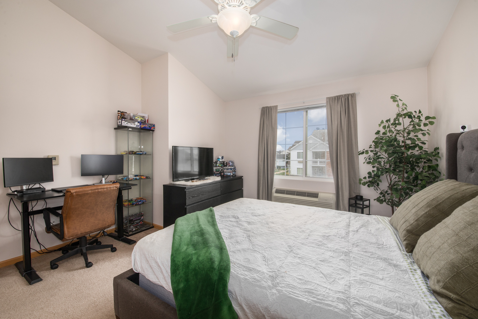 124 Bertram Drive #L, Yorkville, IL 60560