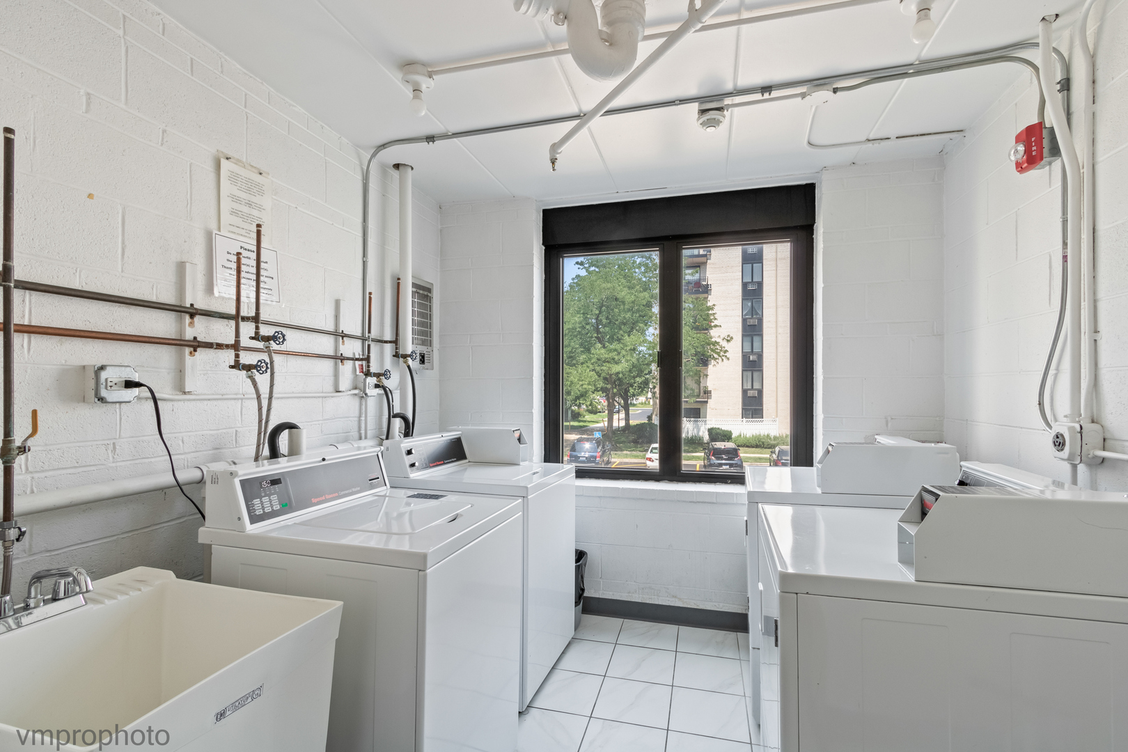 9128 W TERRACE Drive #2N, Niles, IL 60714