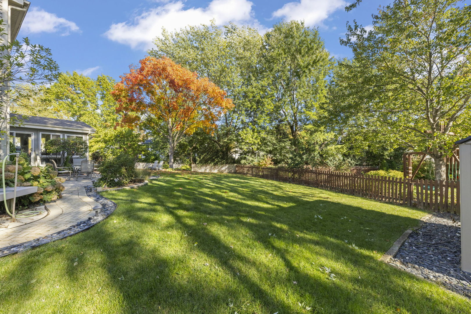 621 Lindsay Court, West Dundee, IL 60118