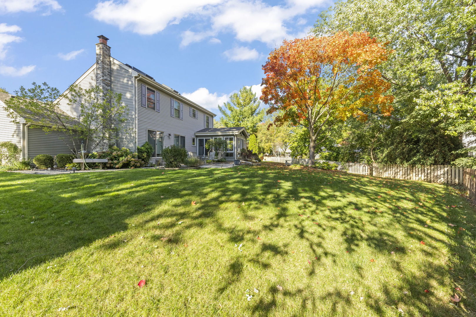 621 Lindsay Court, West Dundee, IL 60118