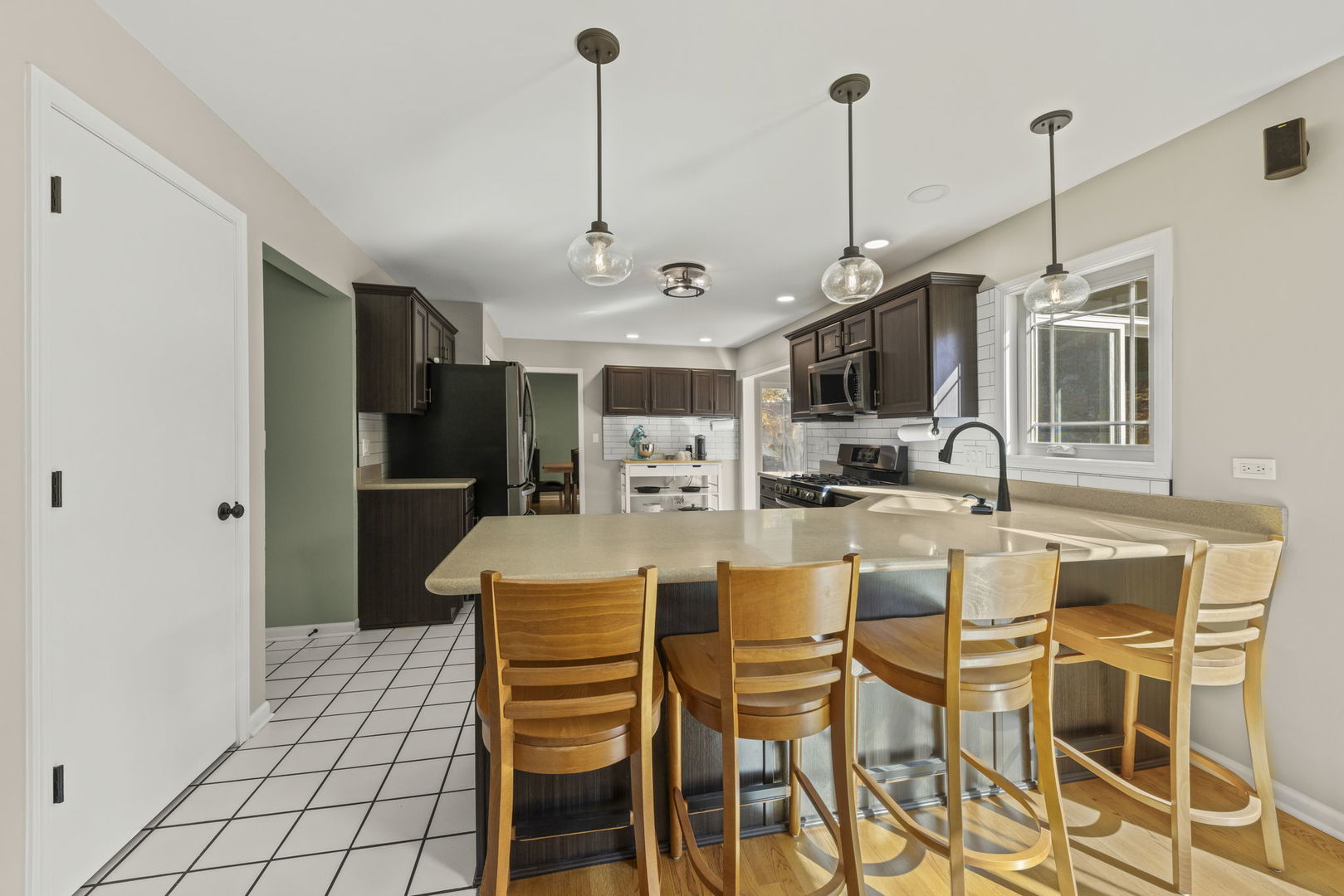 621 Lindsay Court, West Dundee, IL 60118