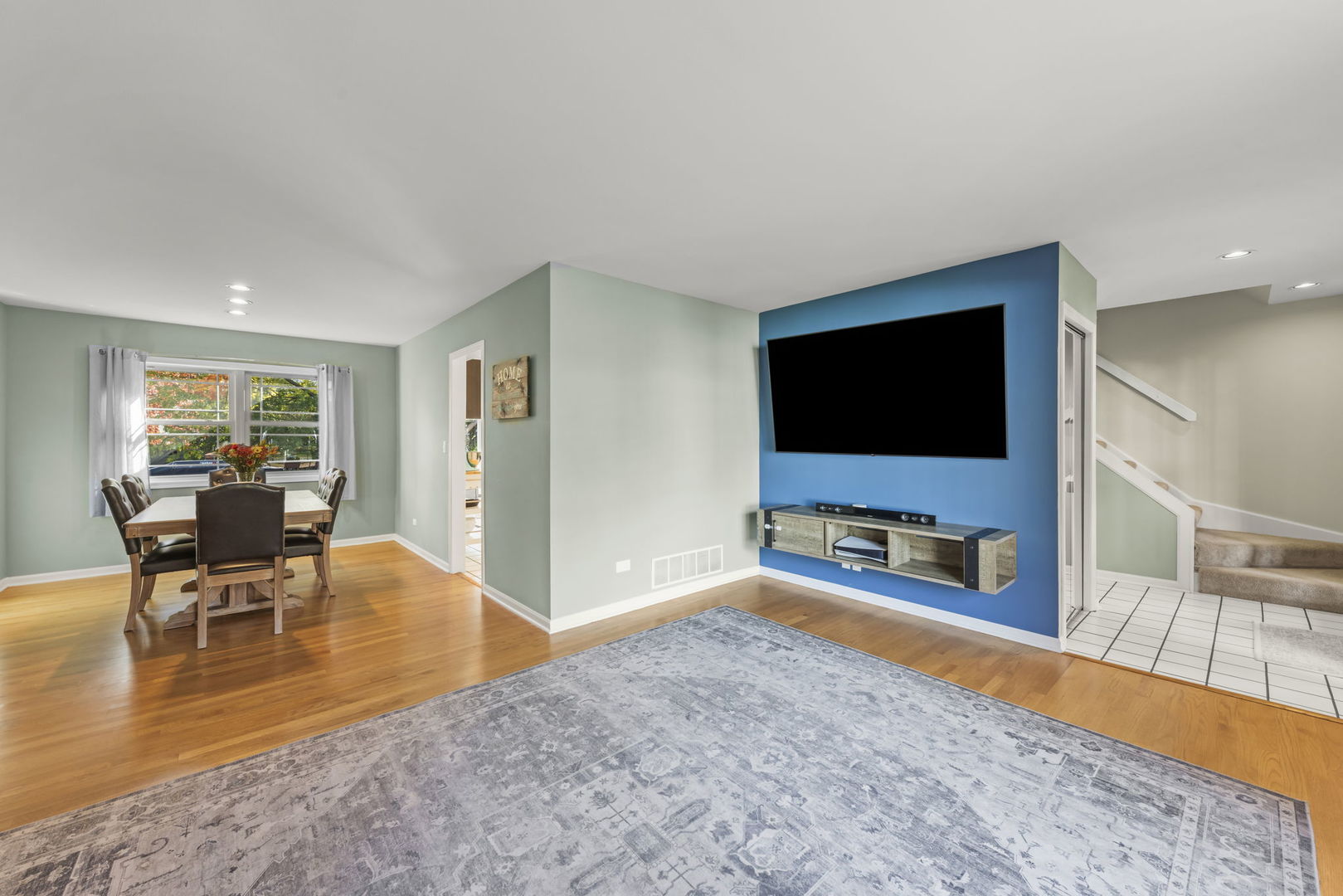 621 Lindsay Court, West Dundee, IL 60118