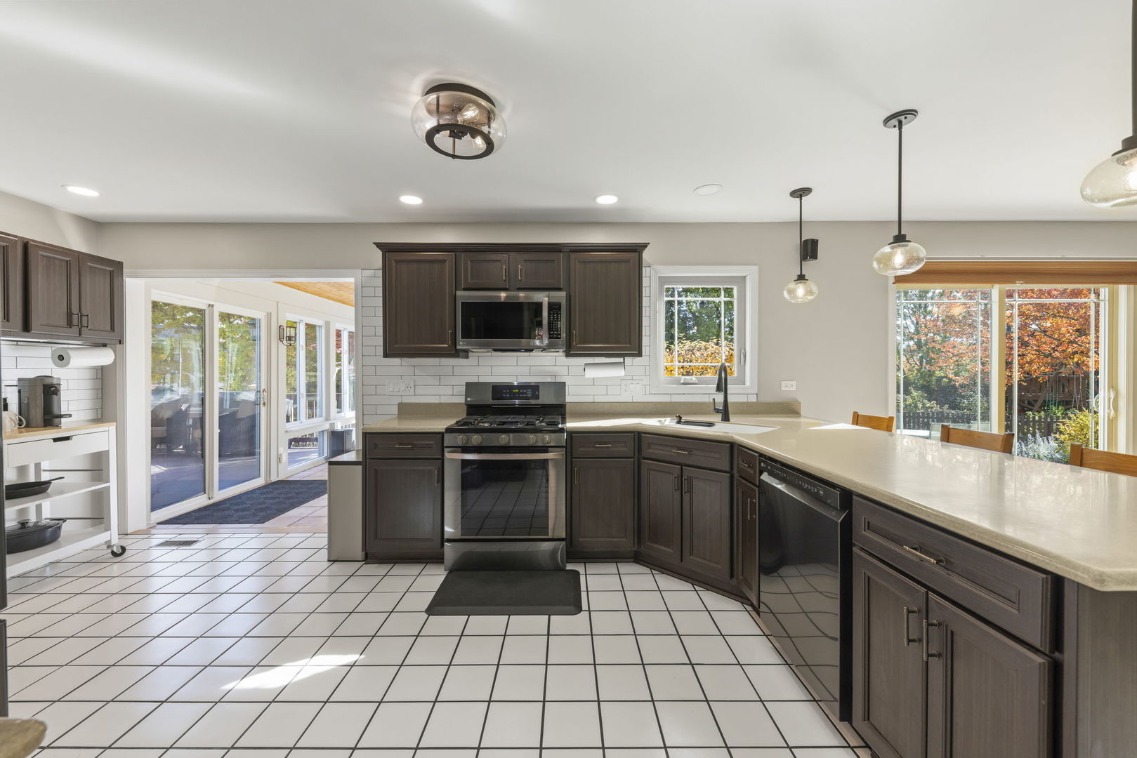 621 Lindsay Court, West Dundee, IL 60118