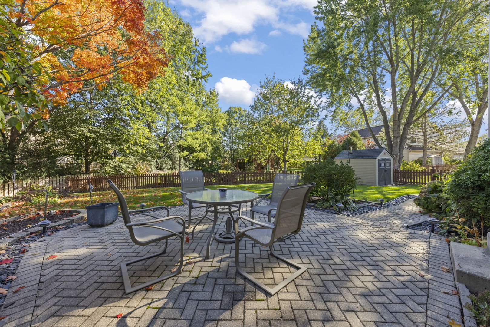 621 Lindsay Court, West Dundee, IL 60118