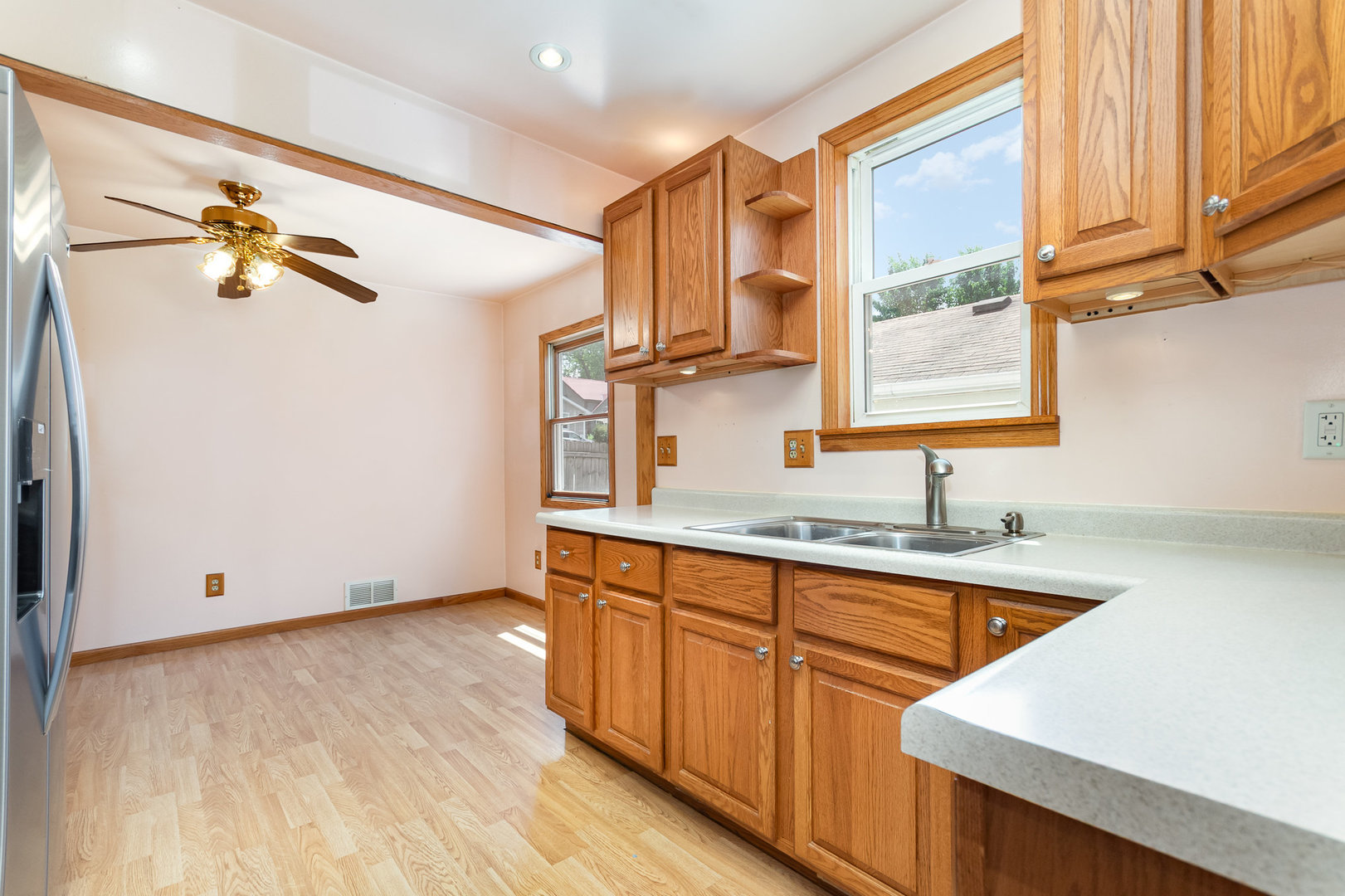 230 Brierhill Drive, Round Lake Park, IL 60073