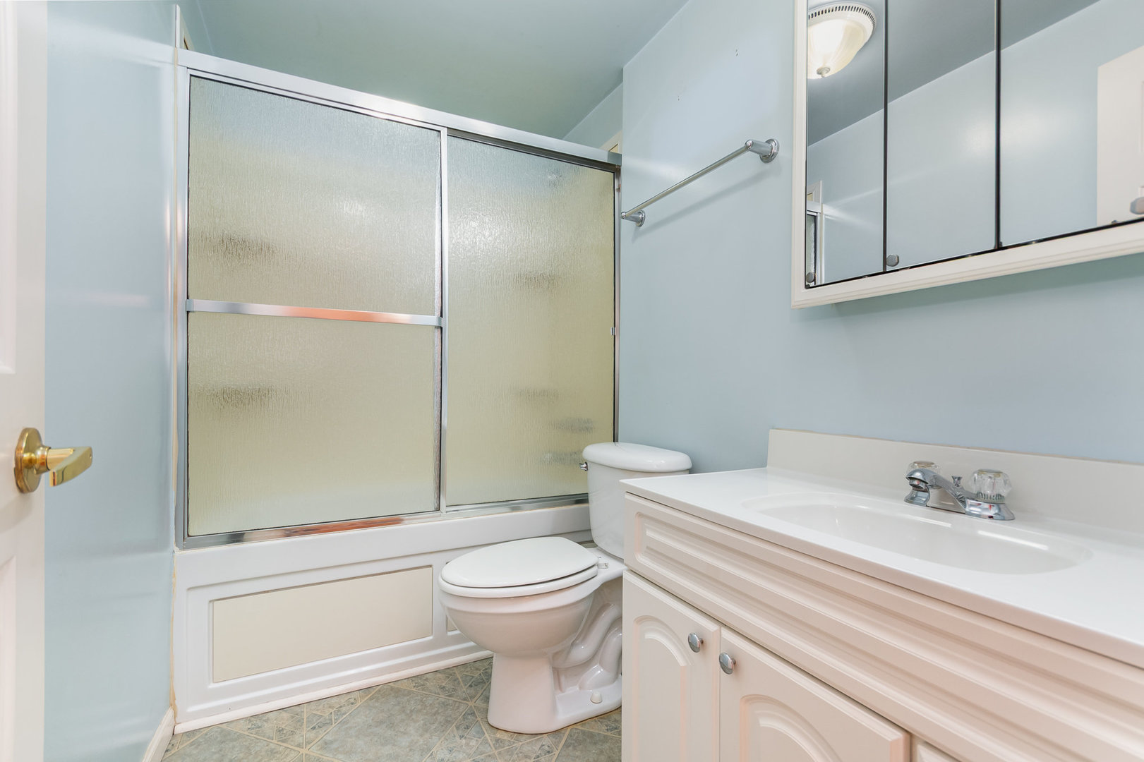 230 Brierhill Drive, Round Lake Park, IL 60073