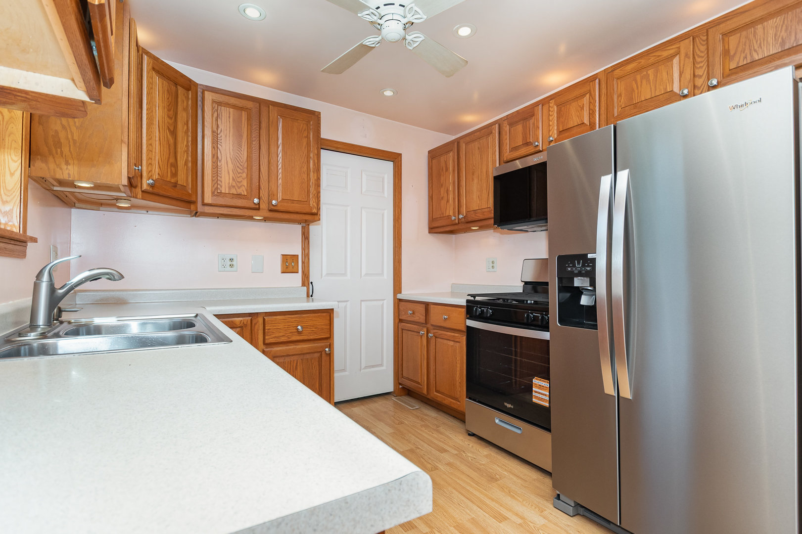 230 Brierhill Drive, Round Lake Park, IL 60073