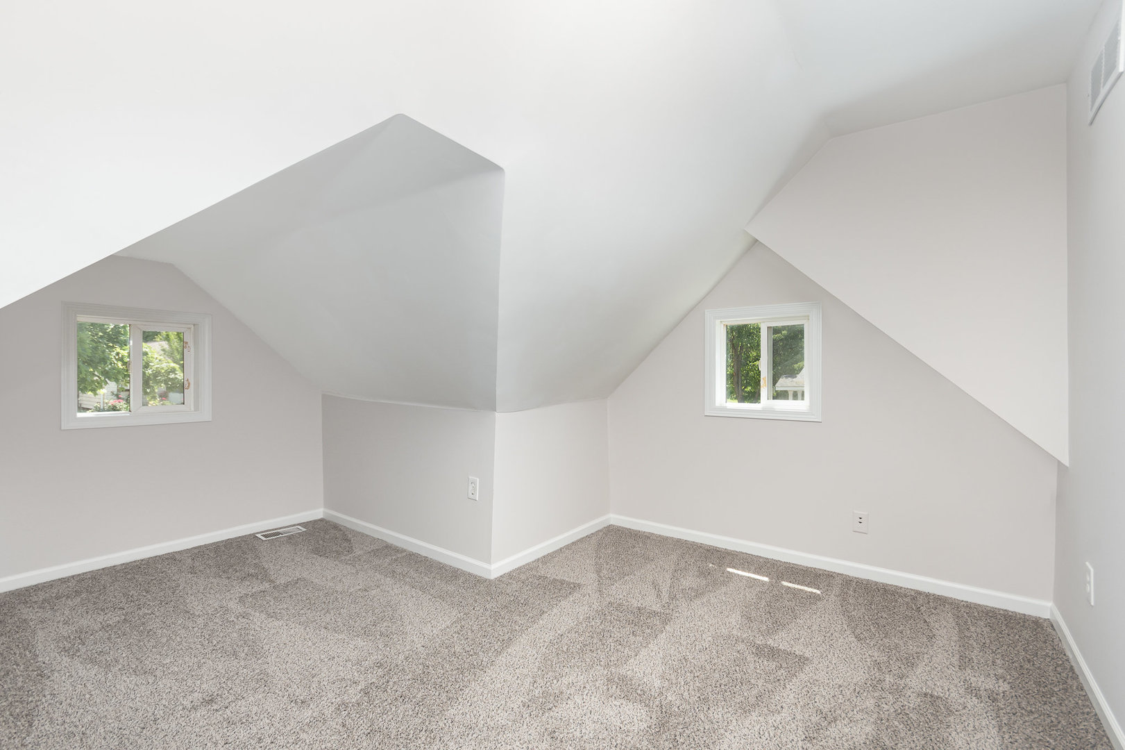 230 Brierhill Drive, Round Lake Park, IL 60073