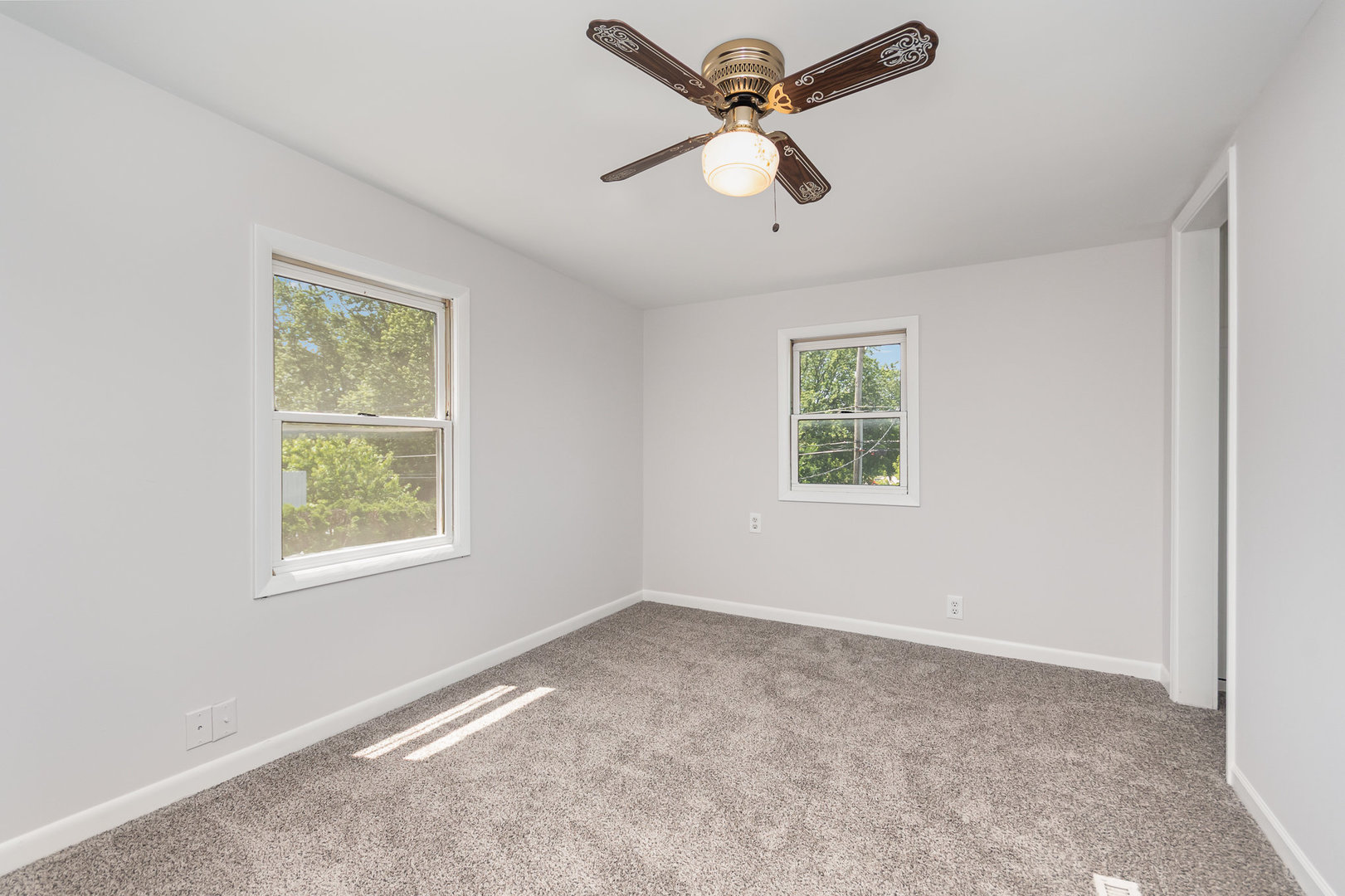 230 Brierhill Drive, Round Lake Park, IL 60073