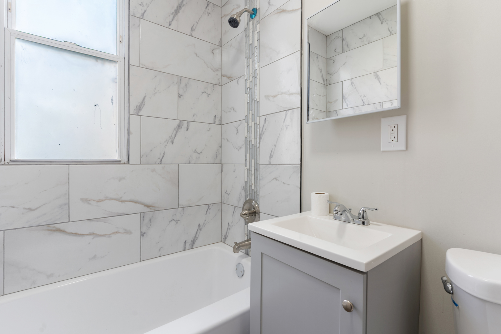6731 S May Street, Chicago, IL 60621