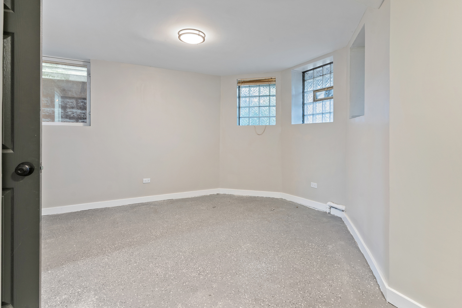 6731 S May Street, Chicago, IL 60621