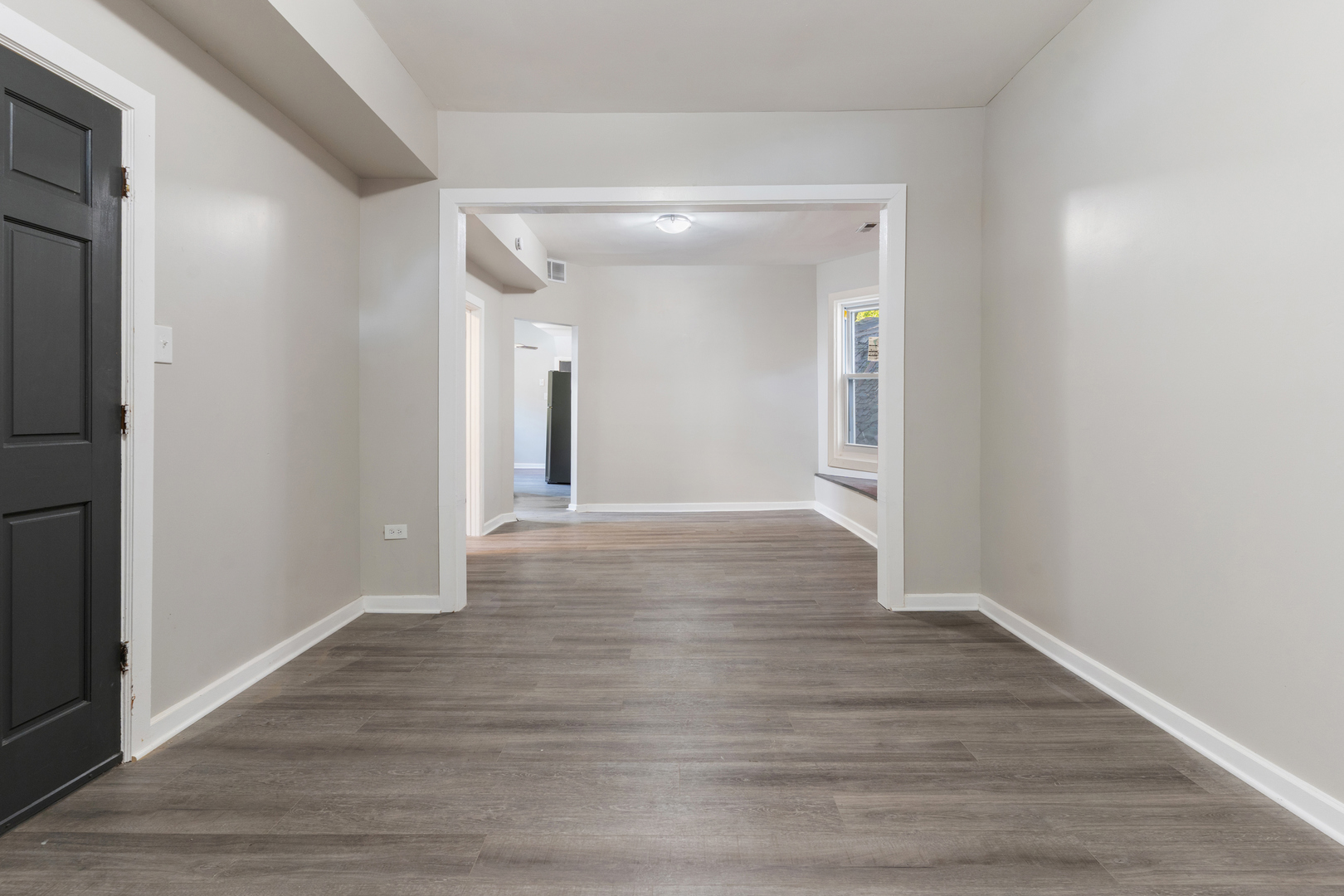 6731 S May Street, Chicago, IL 60621