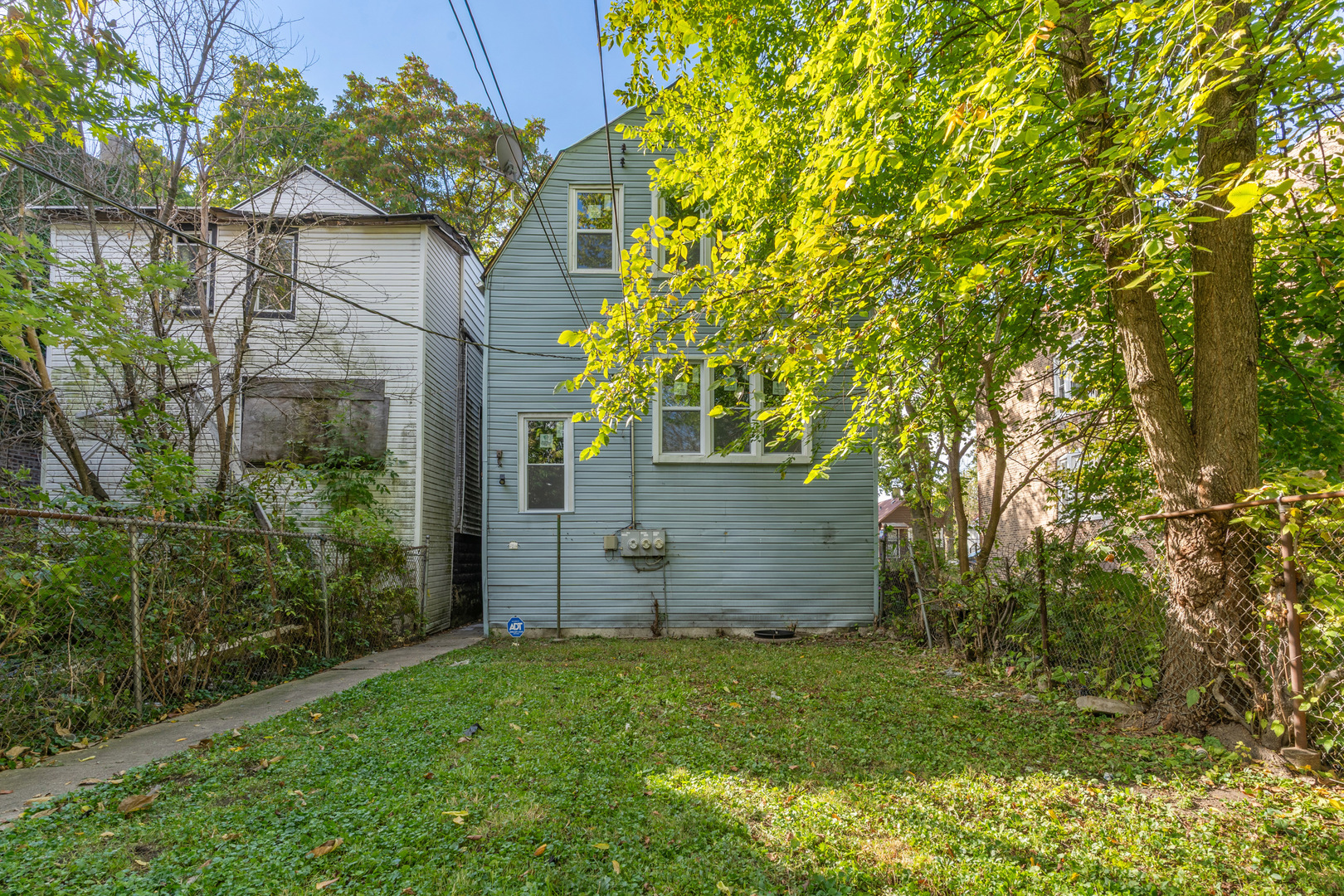 6731 S May Street, Chicago, IL 60621