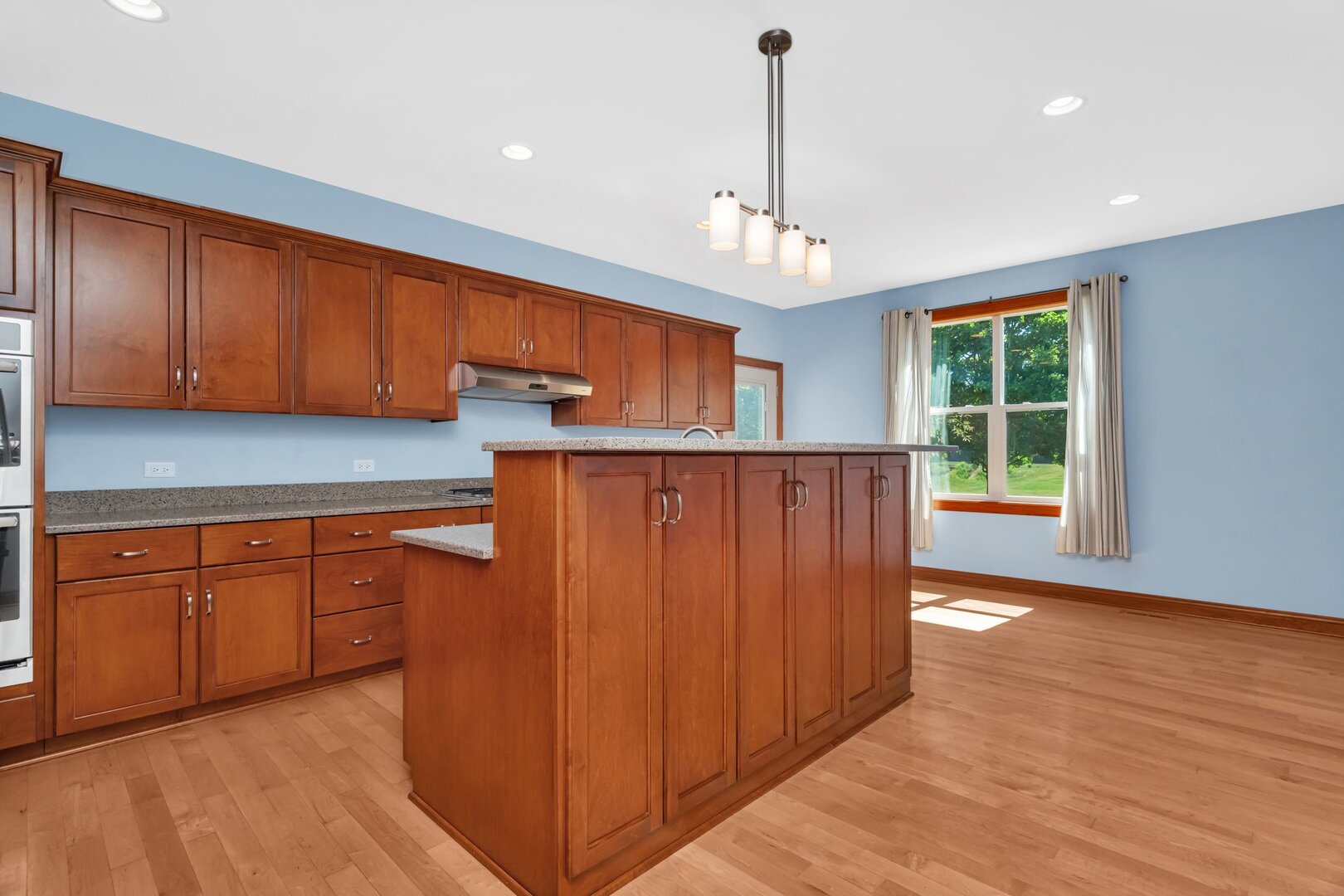 502 Birchwood Drive, Yorkville, IL 60560