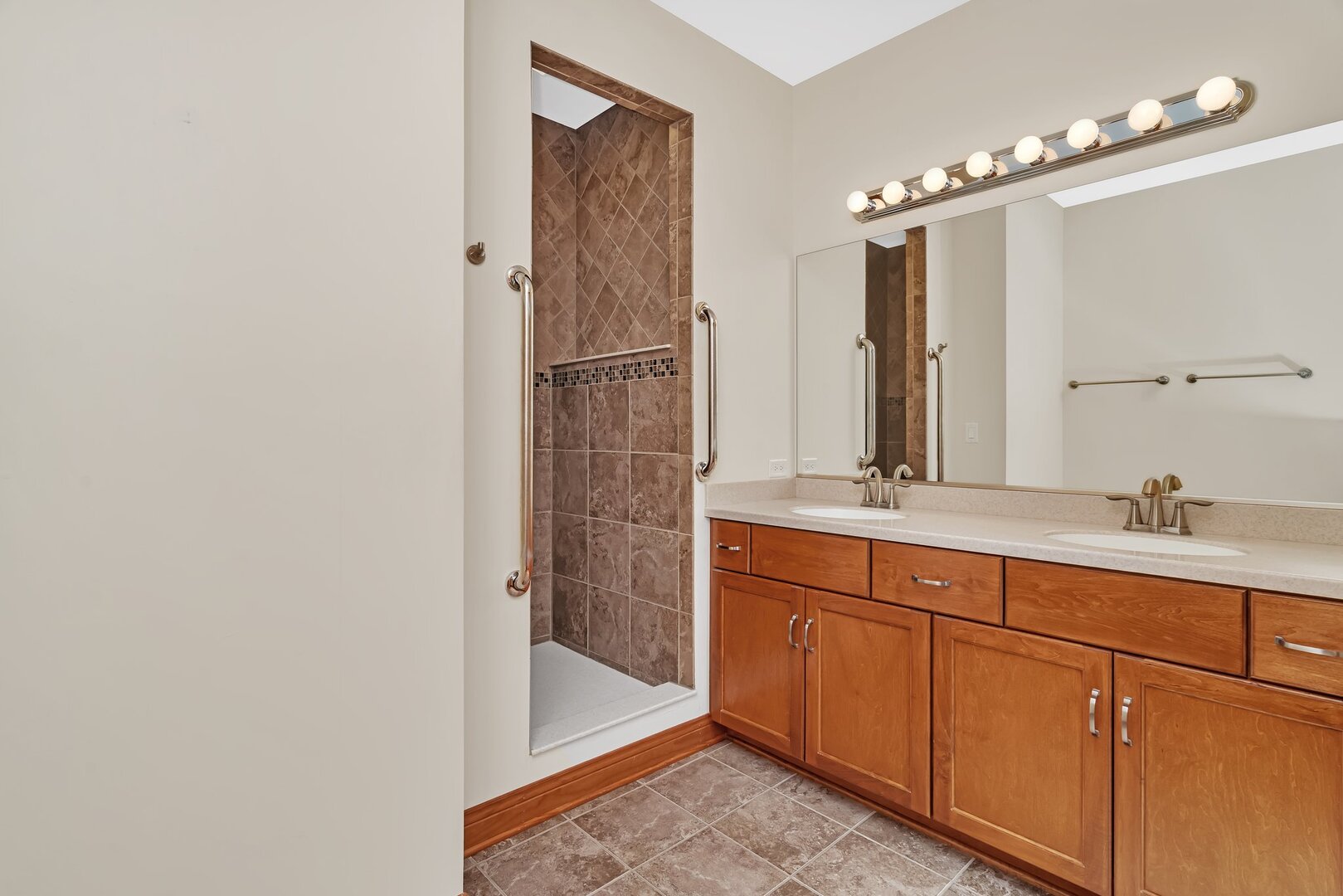 502 Birchwood Drive, Yorkville, IL 60560