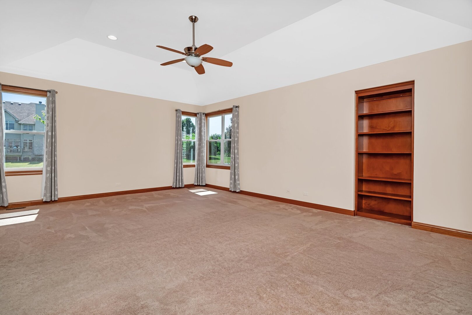 502 Birchwood Drive, Yorkville, IL 60560