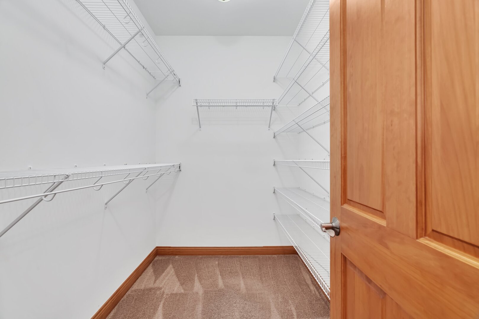 502 Birchwood Drive, Yorkville, IL 60560