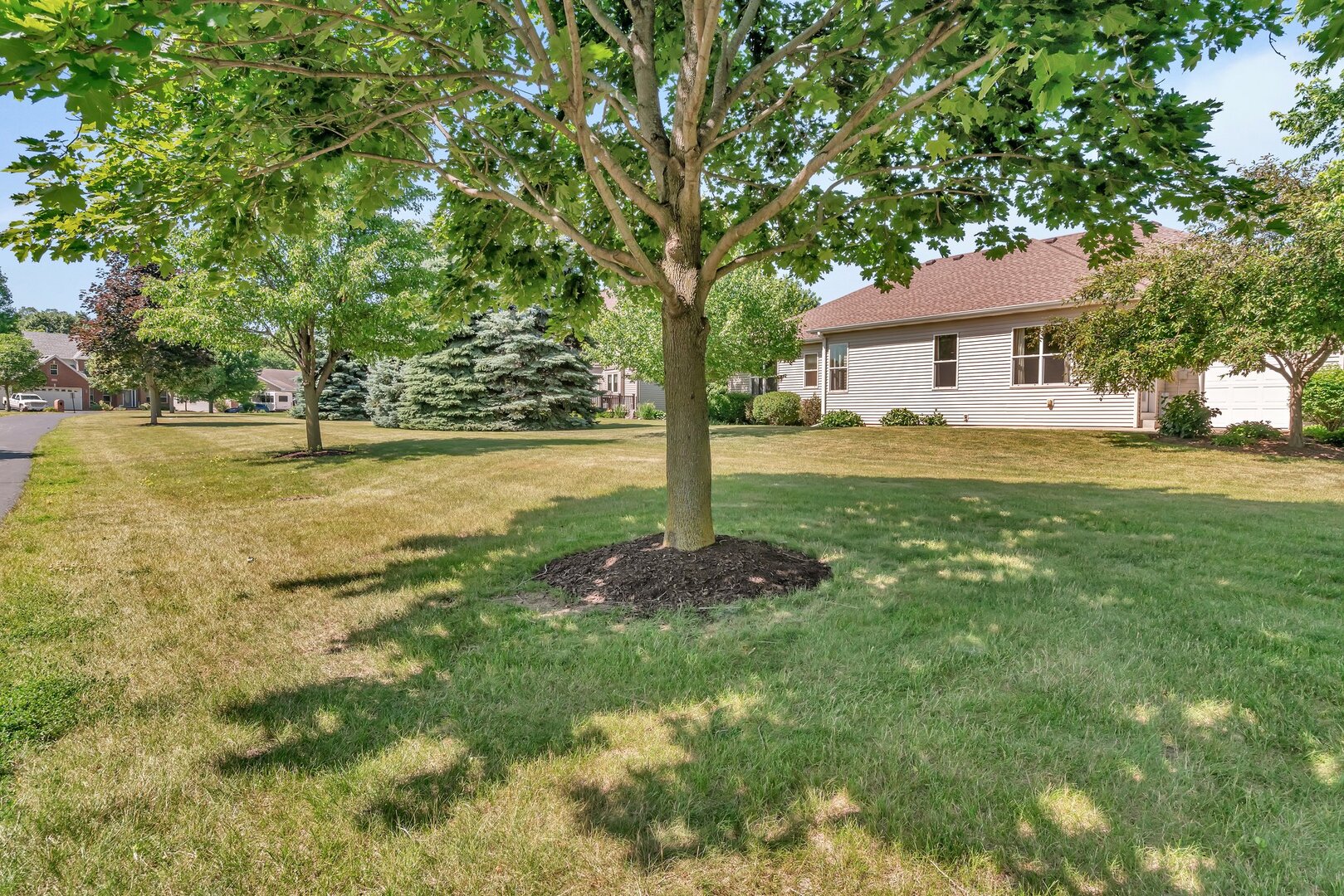 502 Birchwood Drive, Yorkville, IL 60560