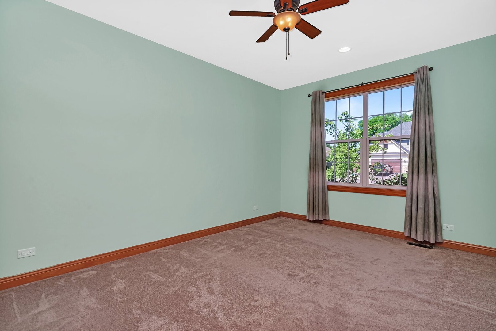 502 Birchwood Drive, Yorkville, IL 60560