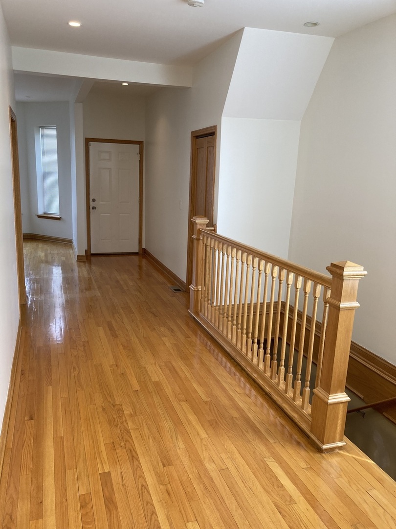 6406 S INGLESIDE Avenue, Chicago, IL 60637