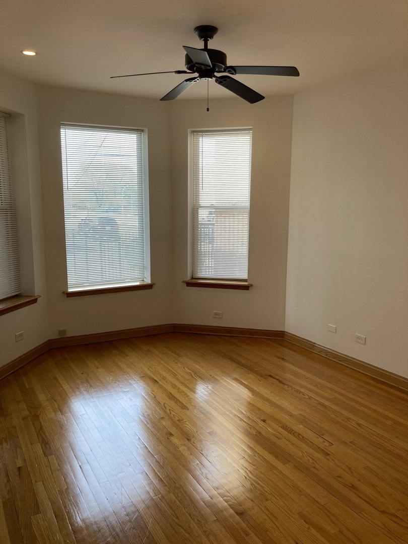 6406 S INGLESIDE Avenue, Chicago, IL 60637