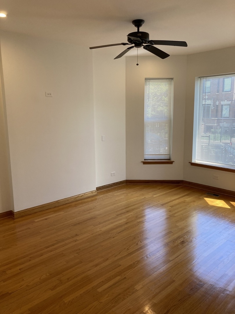 6406 S INGLESIDE Avenue, Chicago, IL 60637