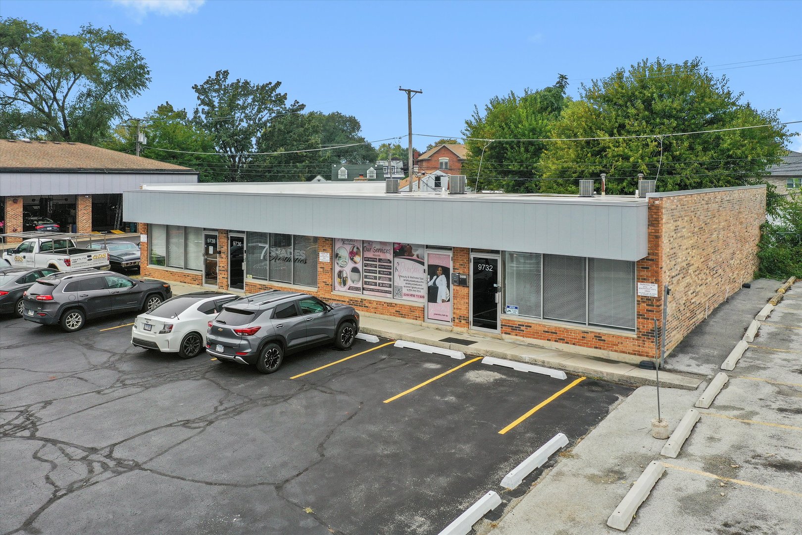 9732 SOUTHWEST Highway, Oak Lawn, IL 60453