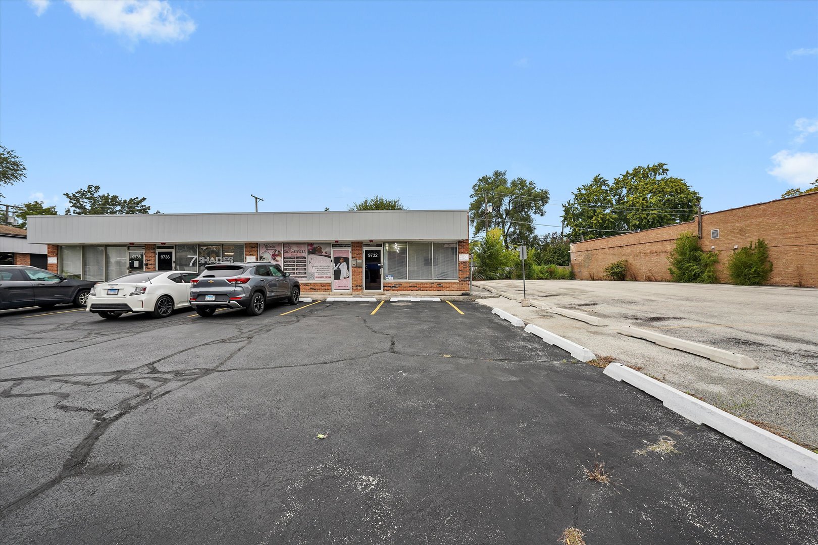 9732 SOUTHWEST Highway, Oak Lawn, IL 60453