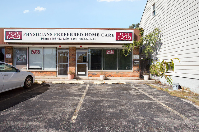 9732 SOUTHWEST Highway, Oak Lawn, IL 60453