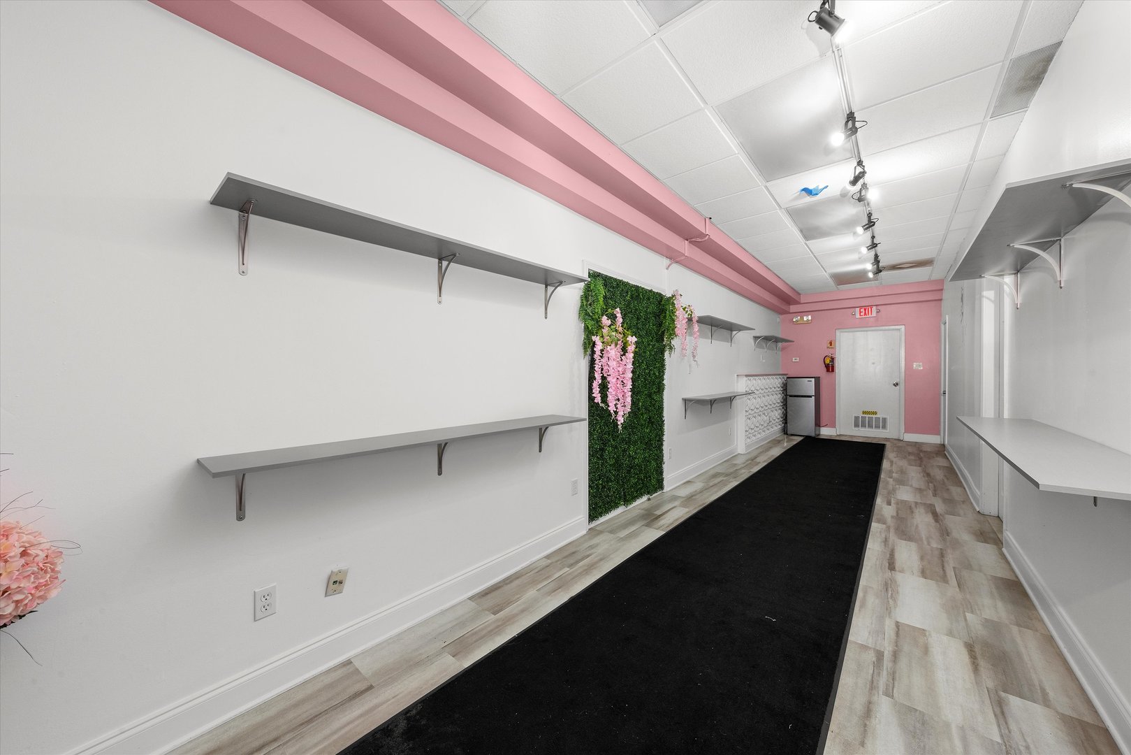 9732 SOUTHWEST Highway, Oak Lawn, IL 60453