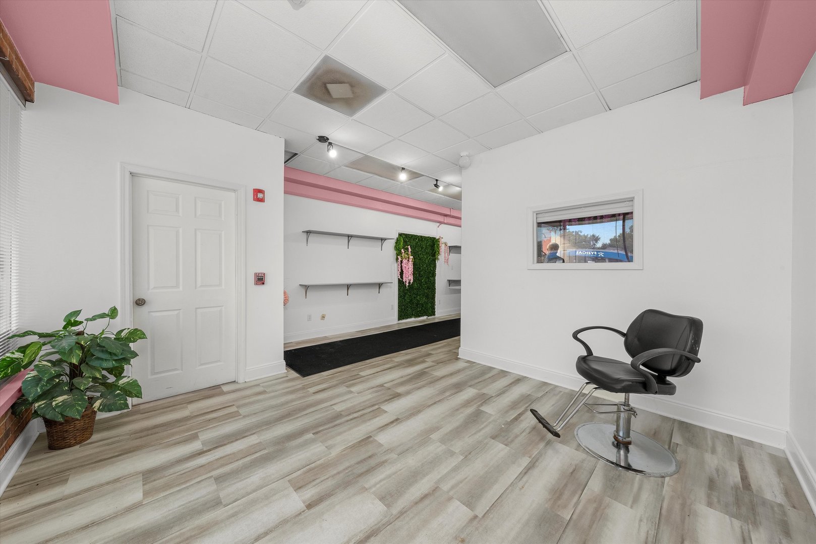 9732 SOUTHWEST Highway, Oak Lawn, IL 60453